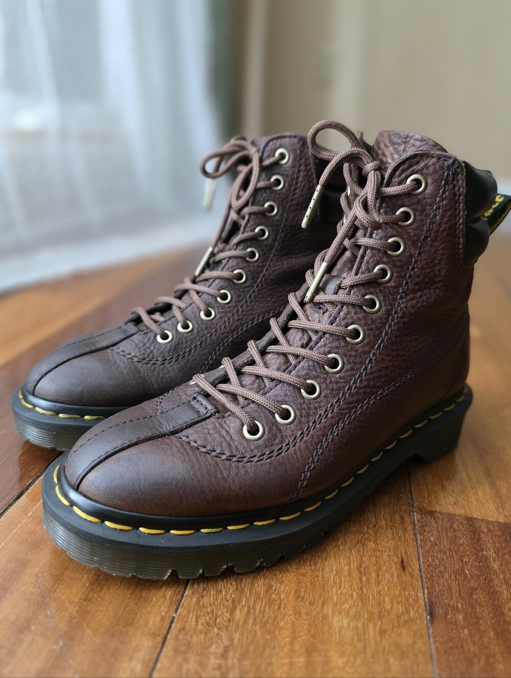 Dr. Martens Santo Women's 7 Brown Full Grain Leather 10 Eye Vintage Ankle Boots